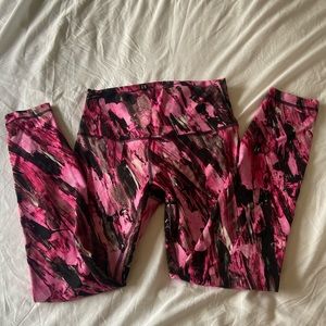 Intensify pink wunder train leggings
